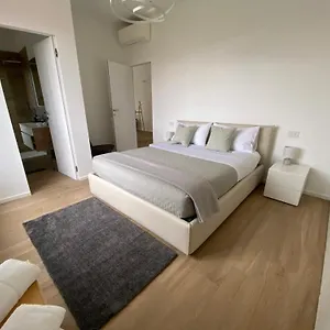 La Casa Di Gabriella , Milano Italia